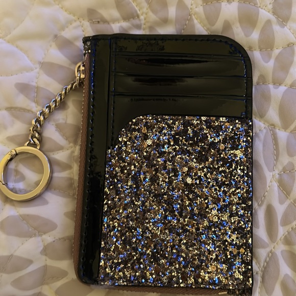 New without tag, Kate Spade Gold Sparkling and Credit Card keychain with zipper - Picture 3 of 3